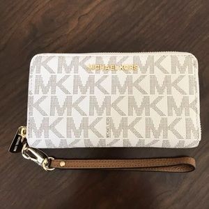 Micheal Kors wallet